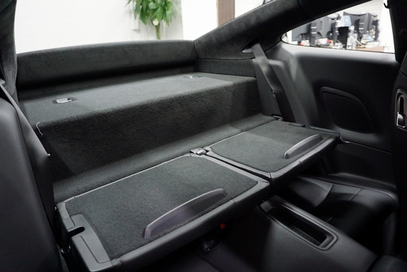 ポルシェ 911(Type991.2) 911Carrera 7MT スポーツクロノパッケージ RSスパイダー20ホイール  エントリー＆ドライブ GTシルバーメタリック 中古車 中古車