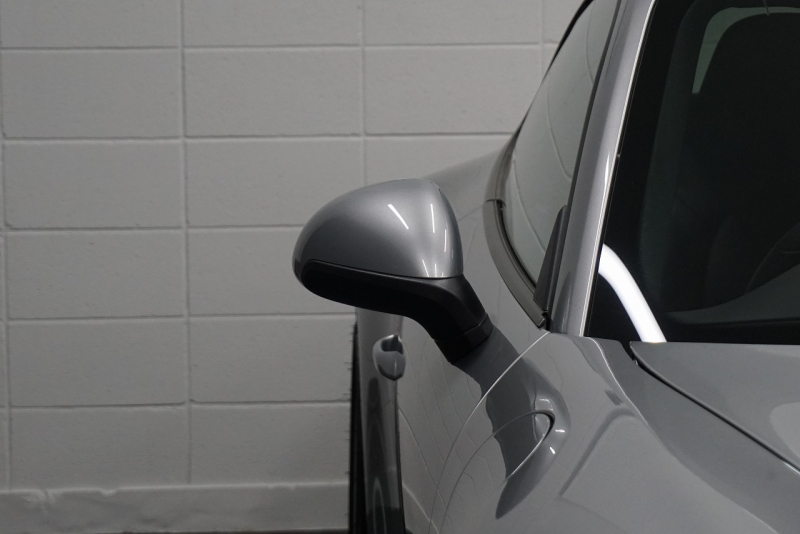 ポルシェ 911(Type991.2) 911Carrera 7MT スポーツクロノパッケージ RSスパイダー20ホイール  エントリー＆ドライブ GTシルバーメタリック 中古車 中古車