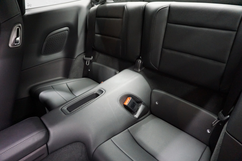 ポルシェ 911(Type991.2) 911Carrera 7MT スポーツクロノパッケージ RSスパイダー20ホイール  エントリー＆ドライブ GTシルバーメタリック 中古車 中古車