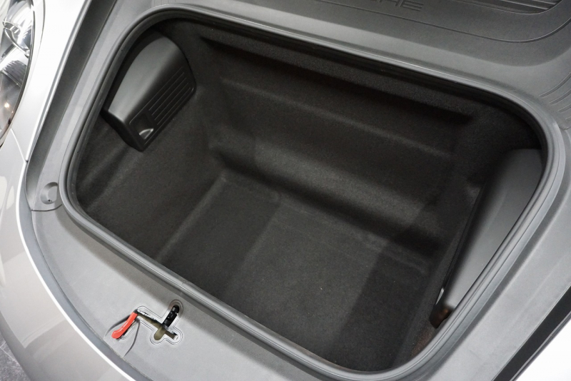 ポルシェ 911(Type991.2) 911Carrera 7MT スポーツクロノパッケージ RSスパイダー20ホイール  エントリー＆ドライブ GTシルバーメタリック 中古車 中古車