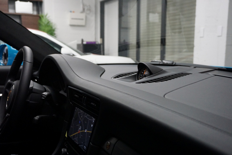 ポルシェ 911(Type991.2) 911GT3 （991.2）Touring Package スポーツクロノ Fリフト  オールレザーINT マイアミブルー OP3,666,000 中古車 中古車