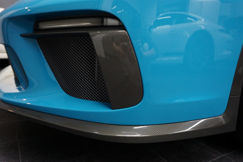 ポルシェ 911(Type991.2) 911GT3 （991.2）Touring Package スポーツクロノ Fリフト  オールレザーINT マイアミブルー OP3,666,000 中古車 中古車