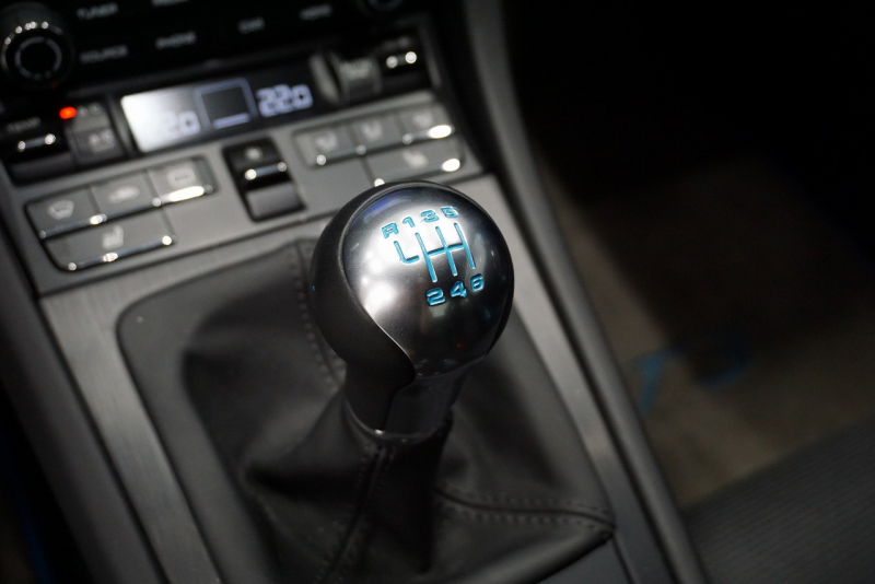 ポルシェ 911(Type991.2) 911GT3 （991.2）Touring Package スポーツクロノ Fリフト  オールレザーINT マイアミブルー OP3,666,000 中古車 中古車