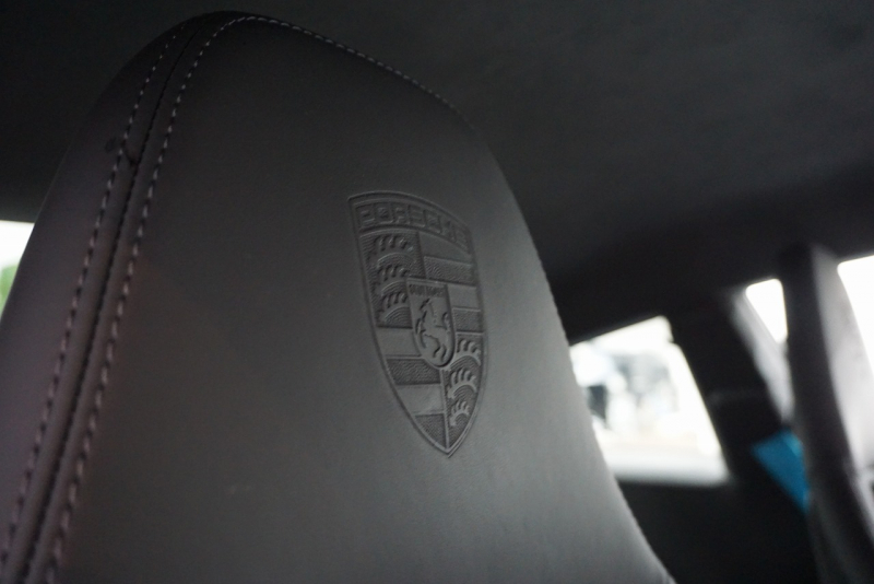 ポルシェ 911(Type991.2) 911GT3 （991.2）Touring Package スポーツクロノ Fリフト  オールレザーINT マイアミブルー OP3,666,000 中古車 中古車