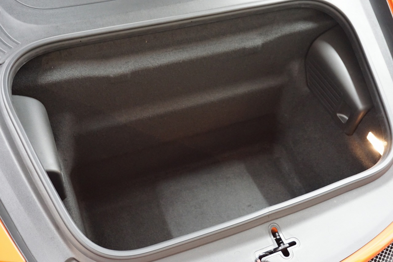 ポルシェ 911(Type991.1) GT3RS LEDヘッドライト PCCB フロントリフト スポーツクロノ ラバオレンジ OP416.6  中古車