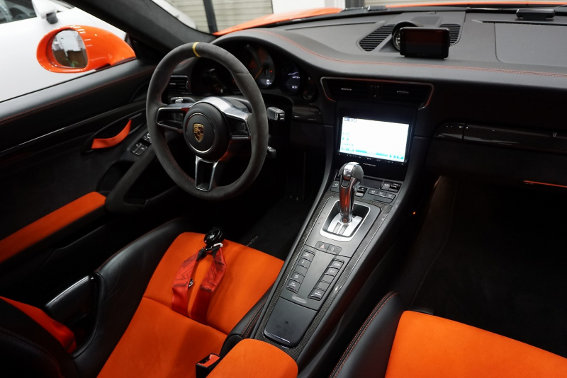 ポルシェ 911(Type991.1) GT3RS LEDヘッドライト PCCB フロントリフト スポーツクロノ ラバオレンジ OP416.6  中古車