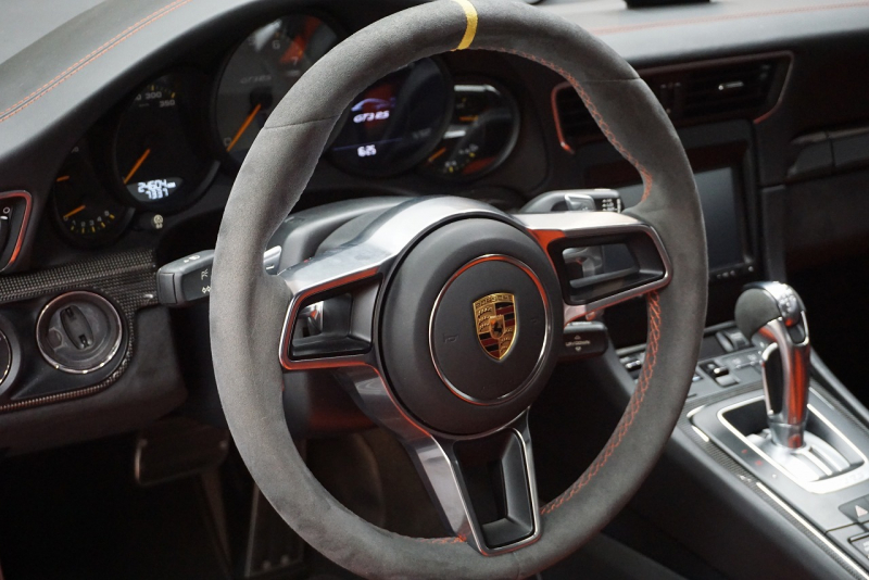 ポルシェ 911(Type991.1) GT3RS LEDヘッドライト PCCB フロントリフト スポーツクロノ ラバオレンジ OP416.6  中古車