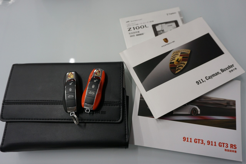 ポルシェ 911(Type991.1) GT3RS LEDヘッドライト PCCB フロントリフト スポーツクロノ ラバオレンジ OP416.6  中古車