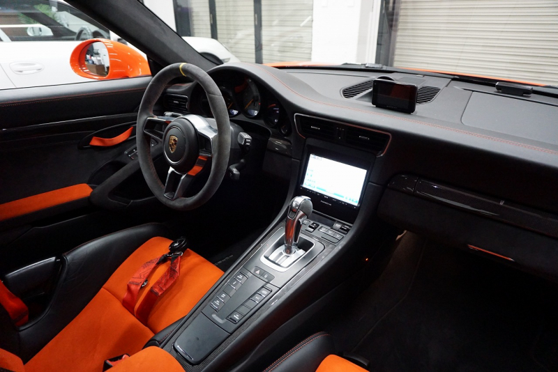 ポルシェ 911(Type991.1) GT3RS LEDヘッドライト PCCB フロントリフト スポーツクロノ ラバオレンジ OP416.6  中古車