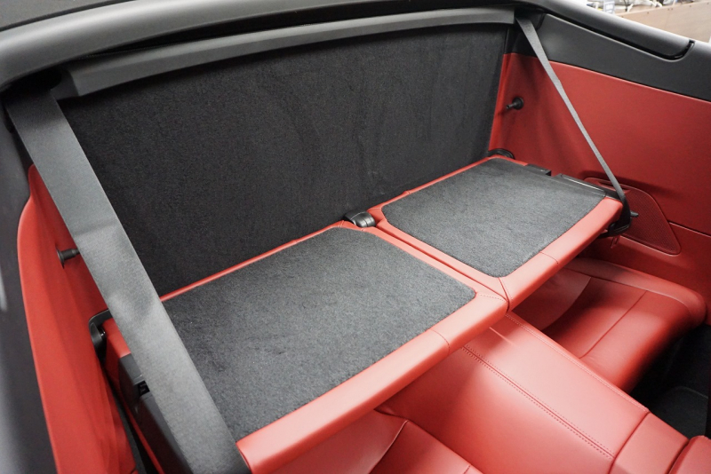 ポルシェ 911(Type992) 911（Type992）Turbo S Cabriolet　 PCCB TurboS Exclusiveホイール Fリフト クレヨン  OP3,383,900  中古車