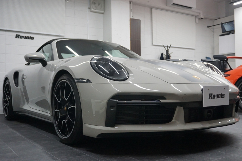 ポルシェ 911(Type992) 911（Type992）Turbo S Cabriolet　 PCCB TurboS Exclusiveホイール Fリフト クレヨン  OP3,383,900  中古車