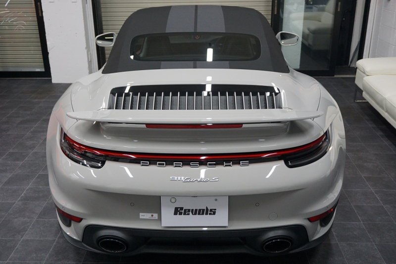 ポルシェ 911(Type992) 911（Type992）Turbo S Cabriolet　 PCCB TurboS Exclusiveホイール Fリフト クレヨン  OP3,383,900  中古車