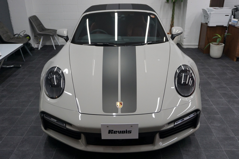 ポルシェ 911(Type992) 911（Type992）Turbo S Cabriolet　 PCCB TurboS Exclusiveホイール Fリフト クレヨン  OP3,383,900  中古車