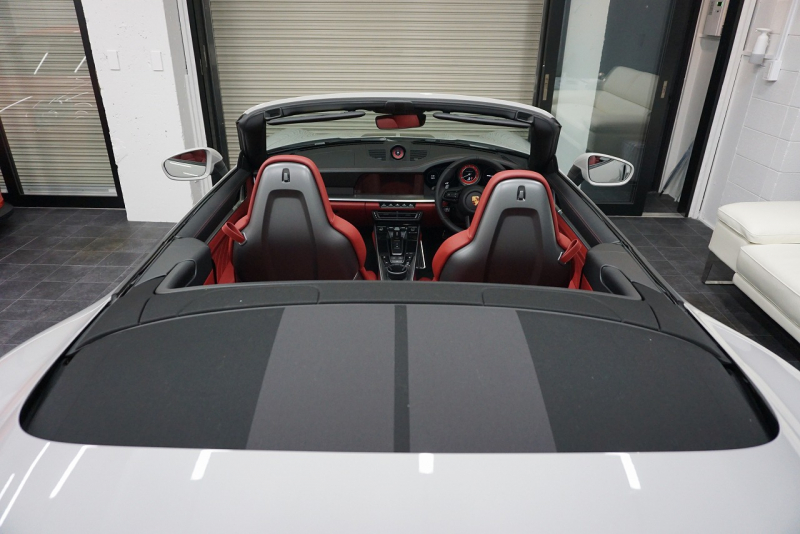 ポルシェ 911(Type992) 911（Type992）Turbo S Cabriolet　 PCCB TurboS Exclusiveホイール Fリフト クレヨン  OP3,383,900  中古車