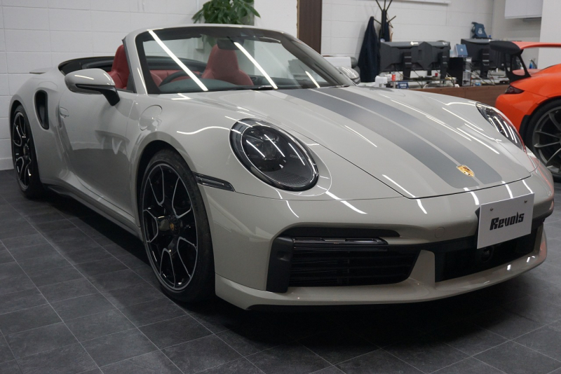 ポルシェ 911(Type992) 911（Type992）Turbo S Cabriolet　 PCCB TurboS Exclusiveホイール Fリフト クレヨン  OP3,383,900  中古車