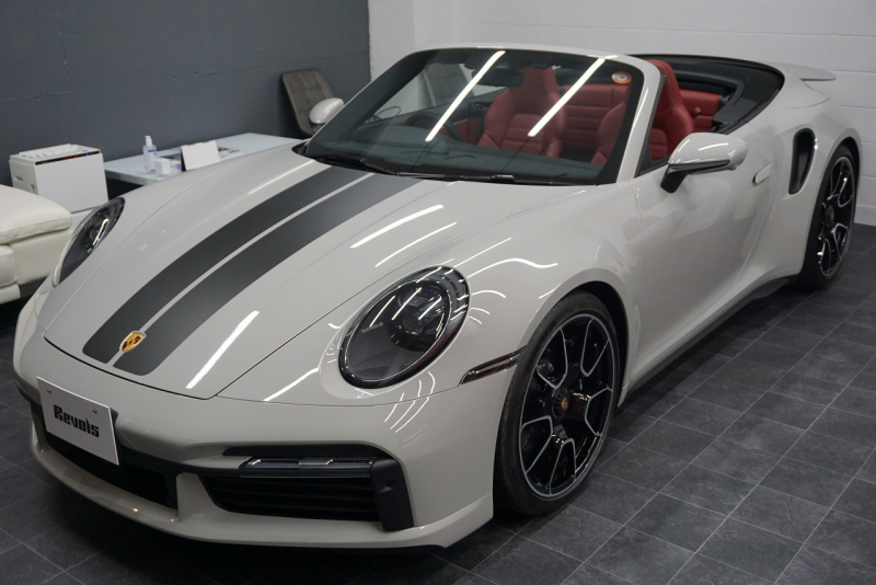ポルシェ 911(Type992) 911（Type992）Turbo S Cabriolet　 PCCB TurboS Exclusiveホイール Fリフト クレヨン  OP3,383,900  中古車