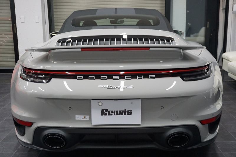 ポルシェ 911(Type992) 911（Type992）Turbo S Cabriolet　 PCCB TurboS Exclusiveホイール Fリフト クレヨン  OP3,383,900  中古車