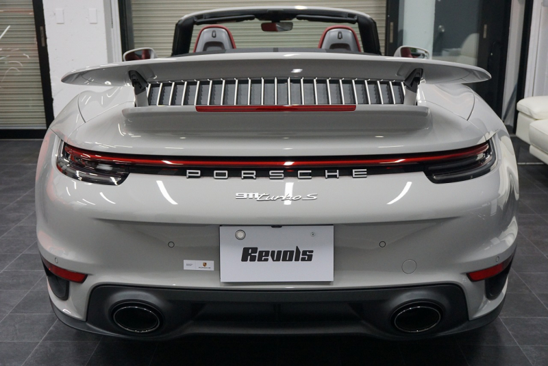 ポルシェ 911(Type992) 911（Type992）Turbo S Cabriolet　 PCCB TurboS Exclusiveホイール Fリフト クレヨン  OP3,383,900  中古車