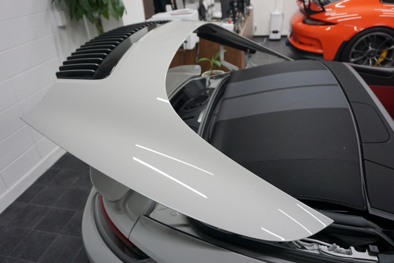 ポルシェ 911(Type992) 911（Type992）Turbo S Cabriolet　 PCCB TurboS Exclusiveホイール Fリフト クレヨン  OP3,383,900  中古車