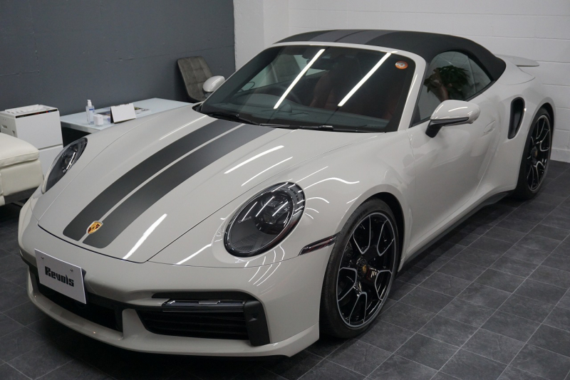 ポルシェ 911(Type992) 911（Type992）Turbo S Cabriolet　 PCCB TurboS Exclusiveホイール Fリフト クレヨン  OP3,383,900  中古車