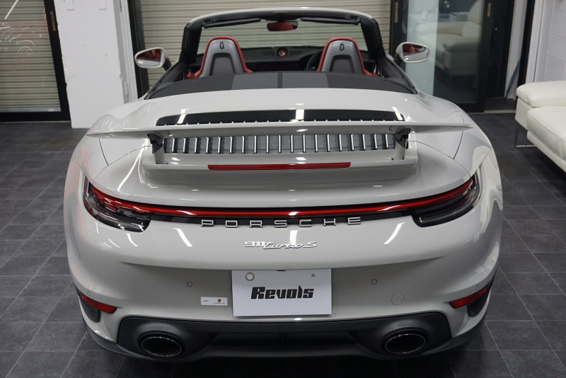 ポルシェ 911(Type992) 911（Type992）Turbo S Cabriolet　 PCCB TurboS Exclusiveホイール Fリフト クレヨン  OP3,383,900  中古車
