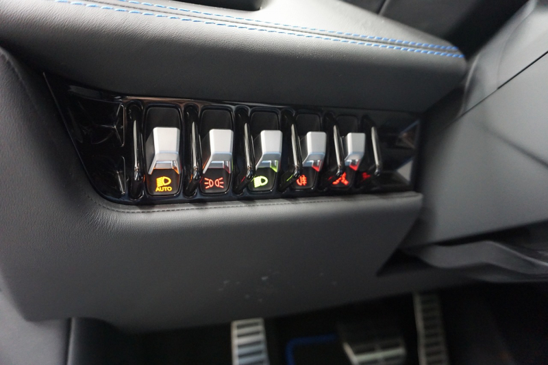 ランボルギーニ ウラカン Huracan EVO RWD　Narvi 20 intホイール  OP5,436,333 中古車 中古車