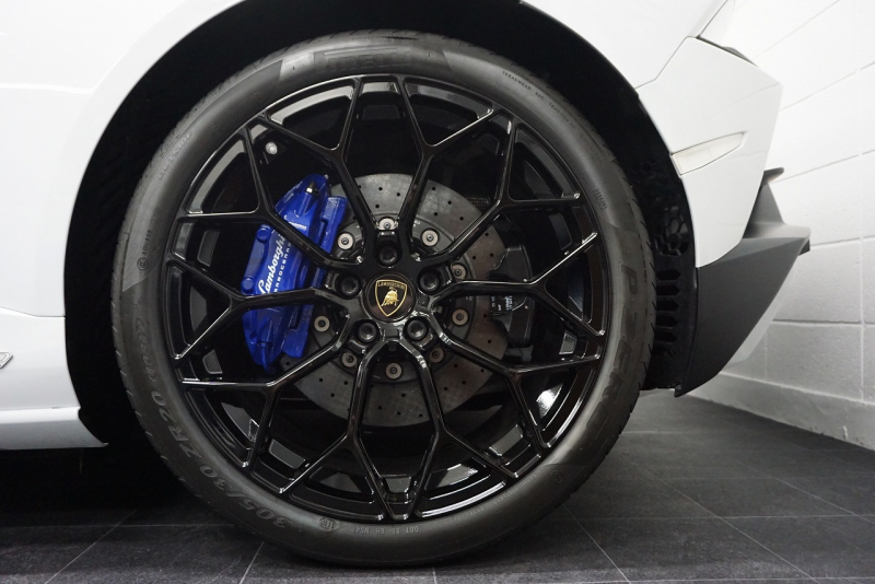 ランボルギーニ ウラカン Huracan EVO RWD　Narvi 20 intホイール  OP5,436,333 中古車 中古車