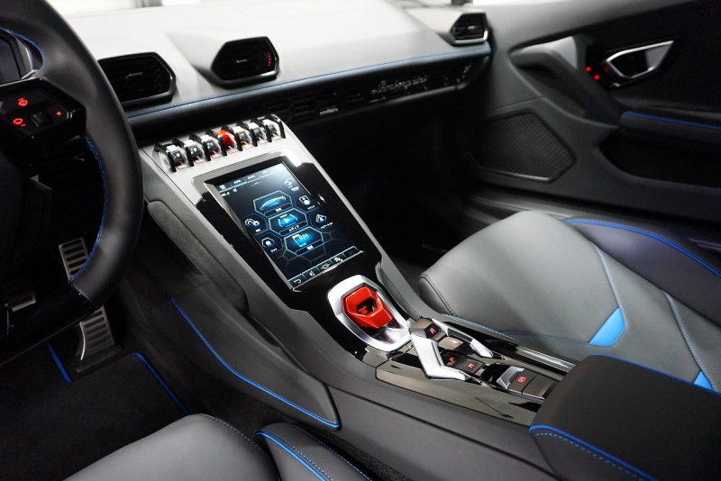 ランボルギーニ ウラカン Huracan EVO RWD　Narvi 20 intホイール  OP5,436,333 中古車 中古車