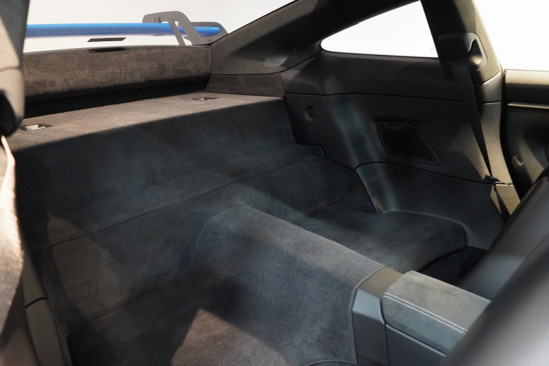 ポルシェ 911(Type992) GT3 6MT フロントリフト スポーツクロノ LEDヘッド シャークブルー  中古車