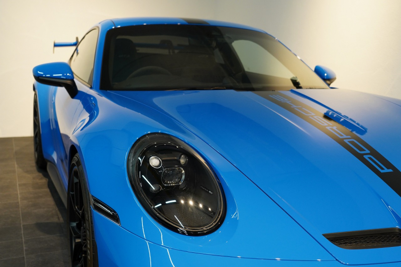 ポルシェ 911(Type992) GT3 6MT フロントリフト スポーツクロノ LEDヘッド シャークブルー  中古車