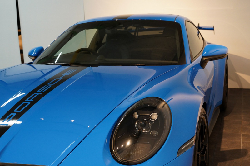 ポルシェ 911(Type992) GT3 6MT フロントリフト スポーツクロノ LEDヘッド シャークブルー  中古車