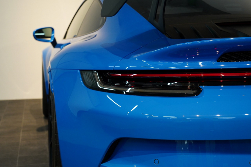 ポルシェ 911(Type992) GT3 6MT フロントリフト スポーツクロノ LEDヘッド シャークブルー  中古車