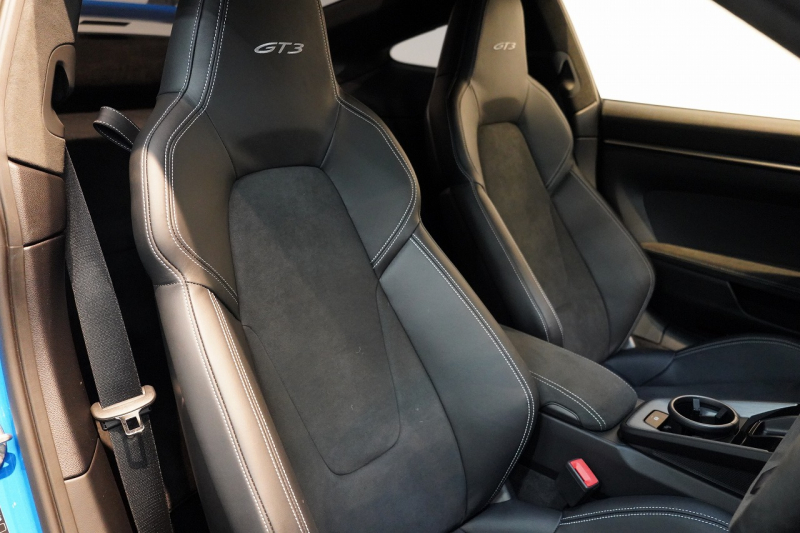ポルシェ 911(Type992) GT3 6MT フロントリフト スポーツクロノ LEDヘッド シャークブルー  中古車