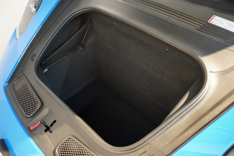 ポルシェ 911(Type992) GT3 6MT フロントリフト スポーツクロノ LEDヘッド シャークブルー  中古車