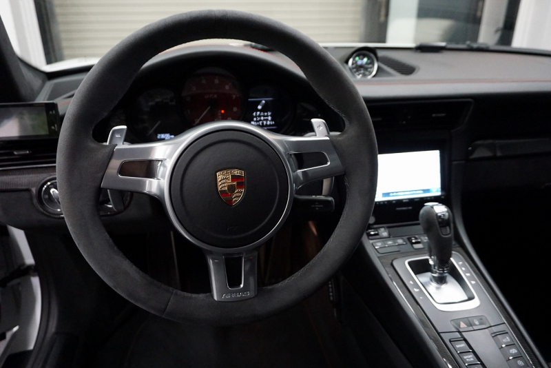 ポルシェ 911(Type991.1) 911Carrera GTS GTSカーマインレッドインテリア＆カーボンインテリア フロント＆Bカメ 中古車 中古車