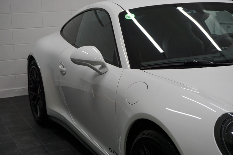 ポルシェ 911(Type991.1) 911Carrera GTS GTSカーマインレッドインテリア＆カーボンインテリア フロント＆Bカメ 中古車 中古車