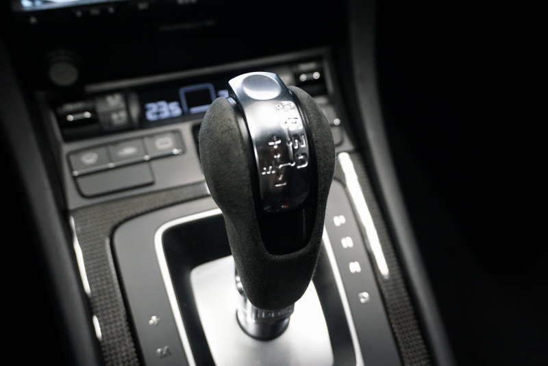 ポルシェ 911(Type991.1) 911Carrera GTS GTSカーマインレッドインテリア＆カーボンインテリア フロント＆Bカメ 中古車 中古車