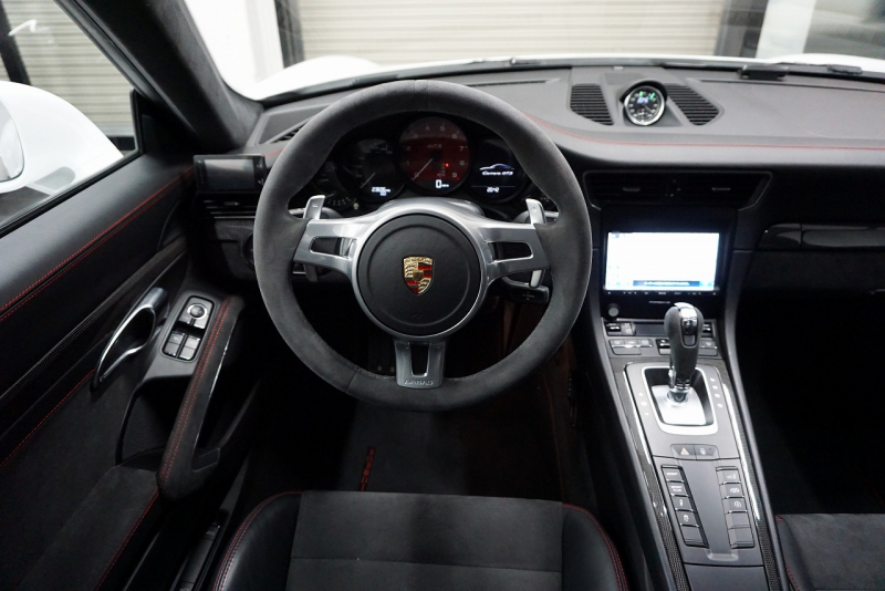 ポルシェ 911(Type991.1) 911Carrera GTS GTSカーマインレッドインテリア＆カーボンインテリア フロント＆Bカメ 中古車 中古車