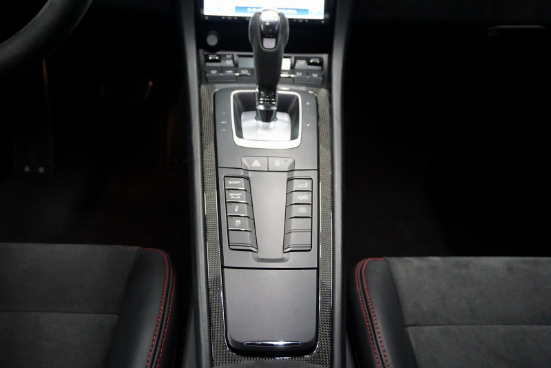 ポルシェ 911(Type991.1) 911Carrera GTS GTSカーマインレッドインテリア＆カーボンインテリア フロント＆Bカメ 中古車 中古車