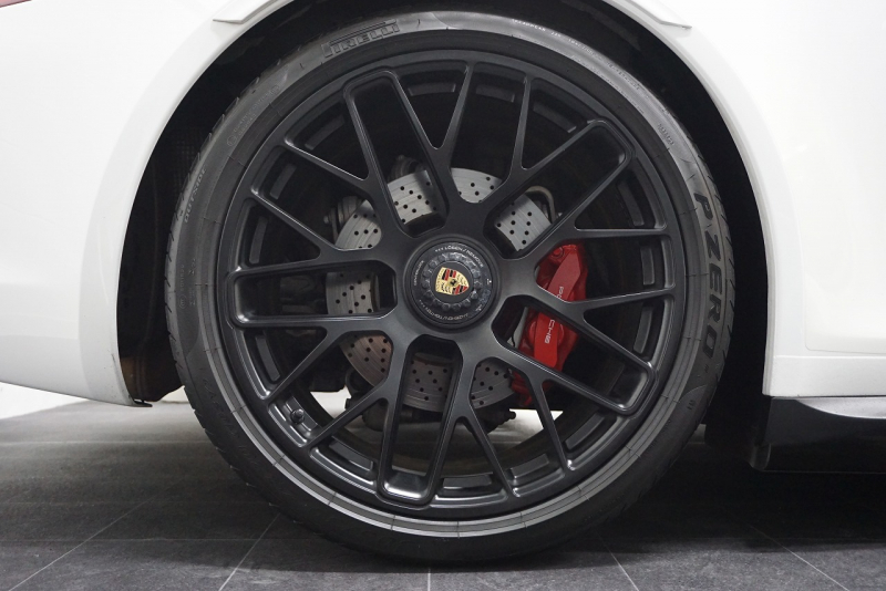 ポルシェ 911(Type991.1) 911Carrera GTS GTSカーマインレッドインテリア＆カーボンインテリア フロント＆Bカメ 中古車 中古車