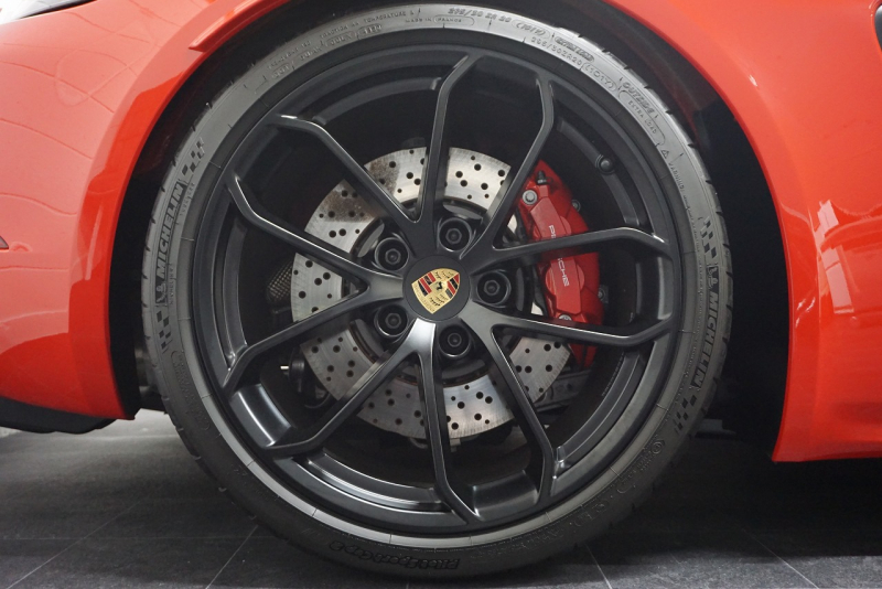 ポルシェ 718スパイダー 718Spyder PDK スパイダークラシックインテリア LEDヘッドライト  中古車