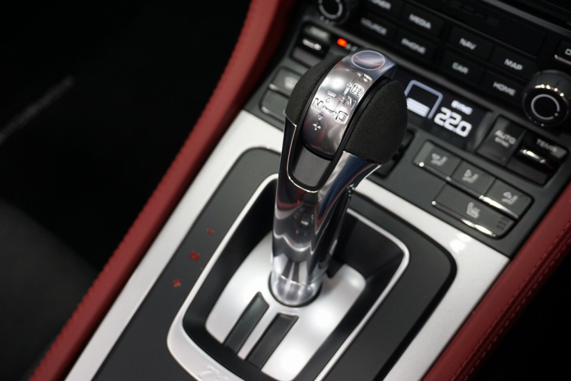 ポルシェ 718スパイダー 718Spyder PDK スパイダークラシックインテリア LEDヘッドライト  中古車