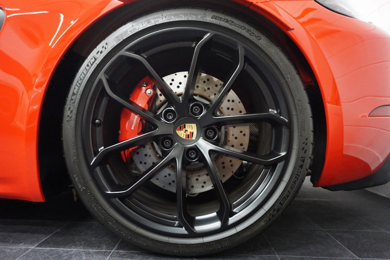 ポルシェ 718スパイダー 718Spyder PDK スパイダークラシックインテリア LEDヘッドライト  中古車