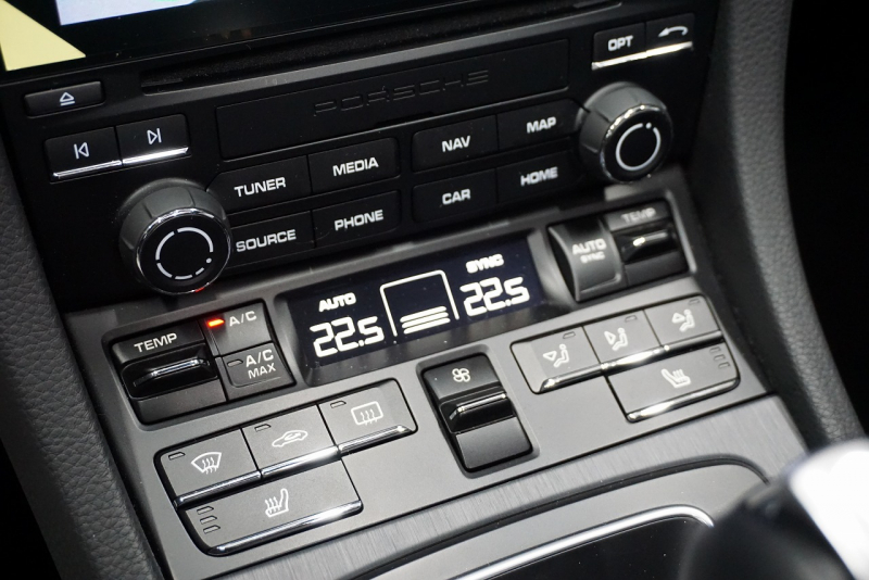 ポルシェ 911(Type991.2) 911(Type991.2) 2018y 911Carrera GTS 左H サンルーフ  パークアシスト＆Bカメラ  中古車