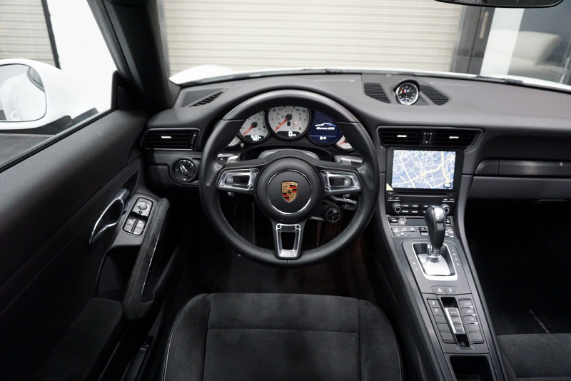 ポルシェ 911(Type991.2) 911(Type991.2) 2018y 911Carrera GTS 左H サンルーフ  パークアシスト＆Bカメラ  中古車