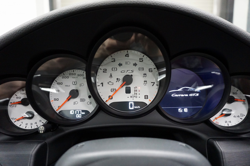 ポルシェ 911(Type991.2) 911(Type991.2) 2018y 911Carrera GTS 左H サンルーフ  パークアシスト＆Bカメラ  中古車