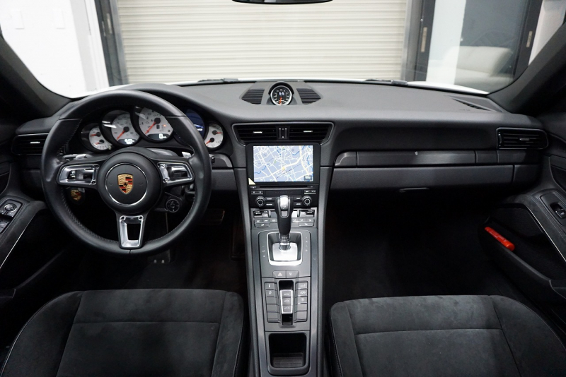ポルシェ 911(Type991.2) 911(Type991.2) 2018y 911Carrera GTS 左H サンルーフ  パークアシスト＆Bカメラ  中古車