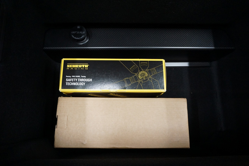 ポルシェ 911(Type991) GT2RS Weissach package  中古車