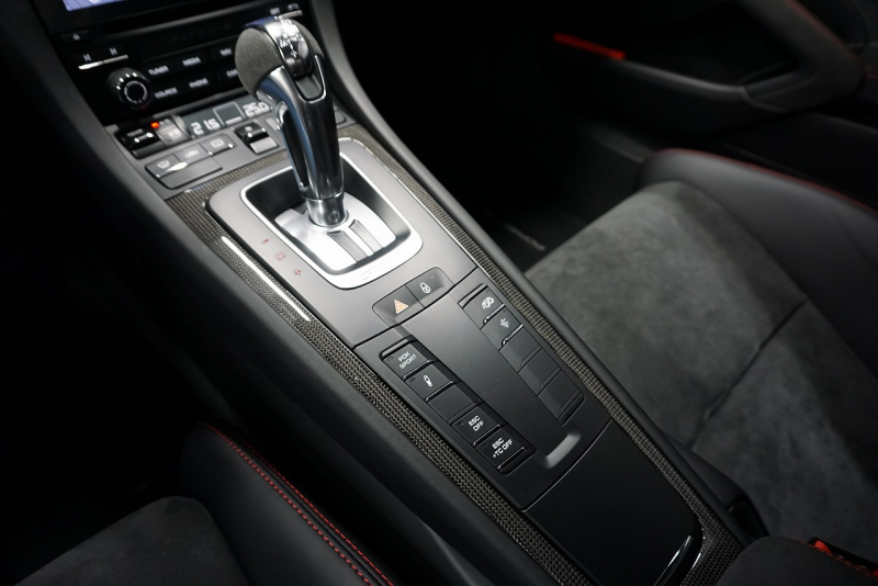 ポルシェ 911(Type991) GT2RS Weissach package  中古車