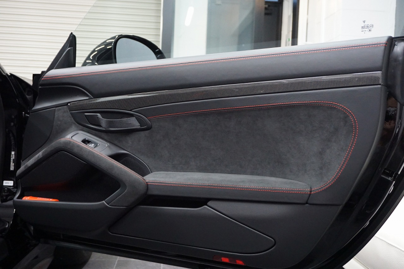 ポルシェ 911(Type991) GT2RS Weissach package  中古車